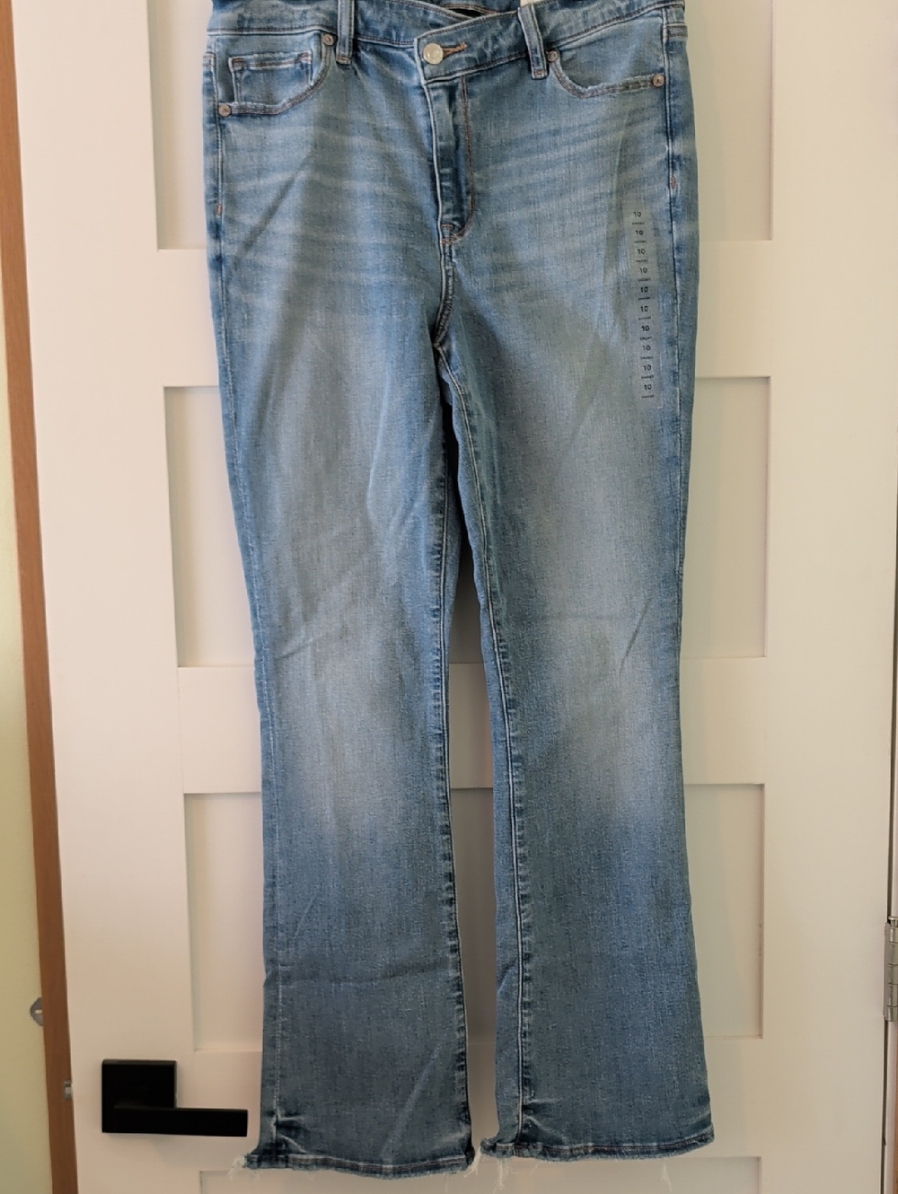NWT American Eagle High Rise Skinny Kick Flare Jeans Medium Wash Size 10 Short